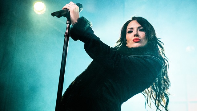 Dorothy - Down To The Bottom